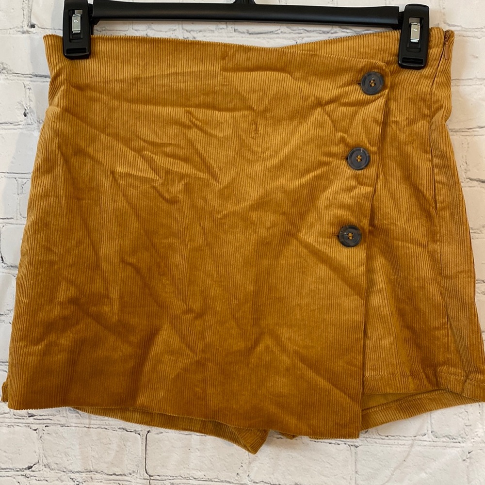 Nwot Love Tree faux wrap skort